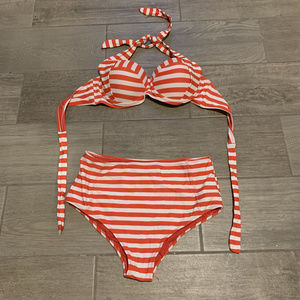 Retro high-waisted, pushup bikini